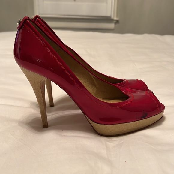 Stuart Weitzman Leather Pumps - Picture 4 of 7